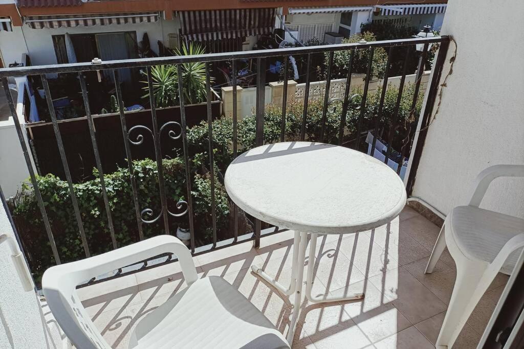 2 Bedroom Townhouse In Beautiful Gated Complex Benidorm Exteriör bild