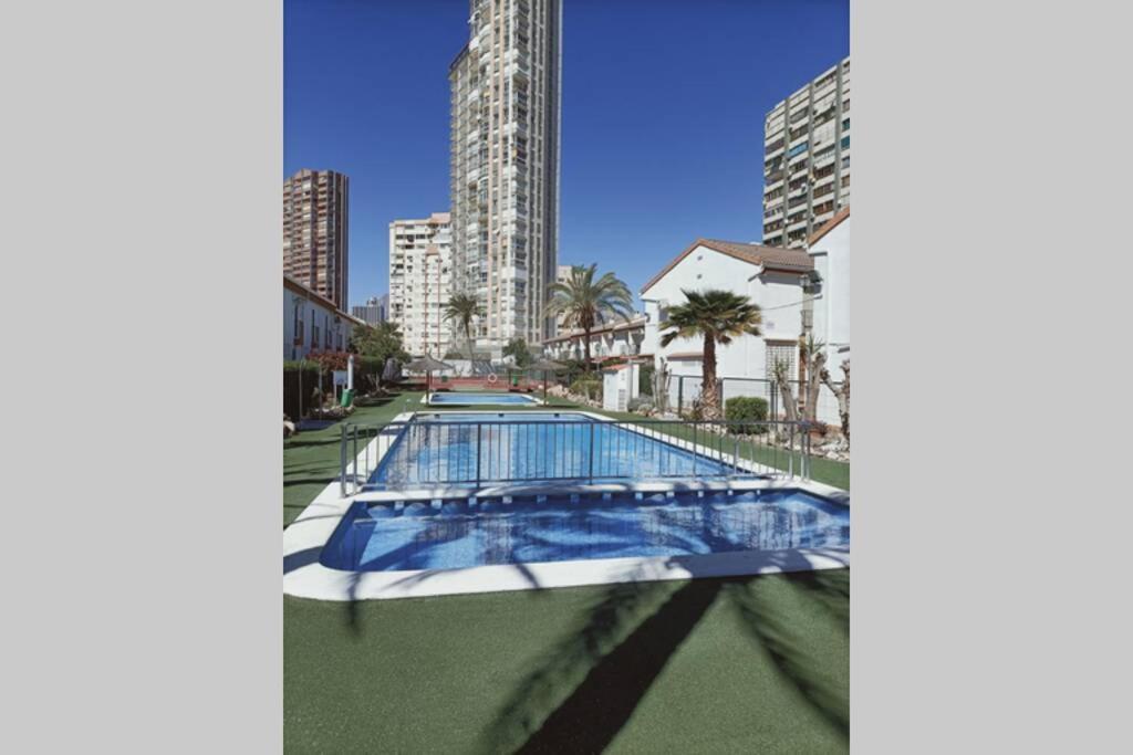 2 Bedroom Townhouse In Beautiful Gated Complex Benidorm Exteriör bild